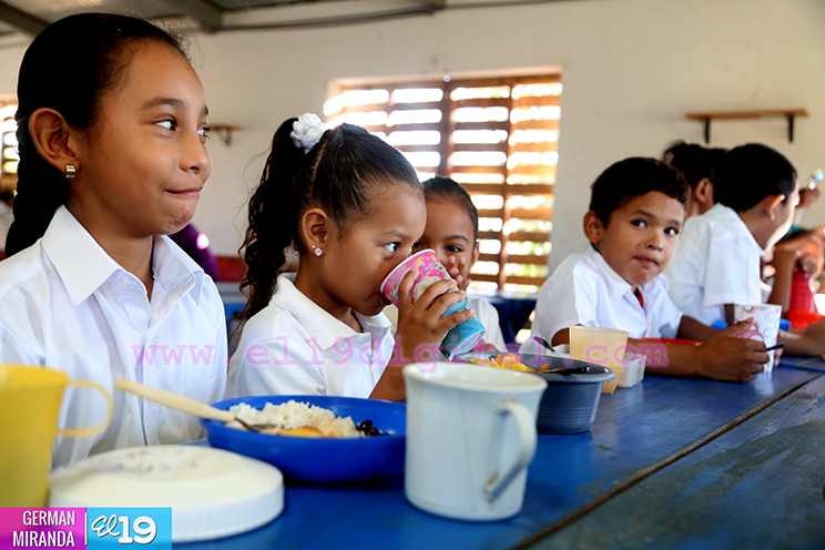 Merienda Escolar en el Colegio Virgen de Guadalupe